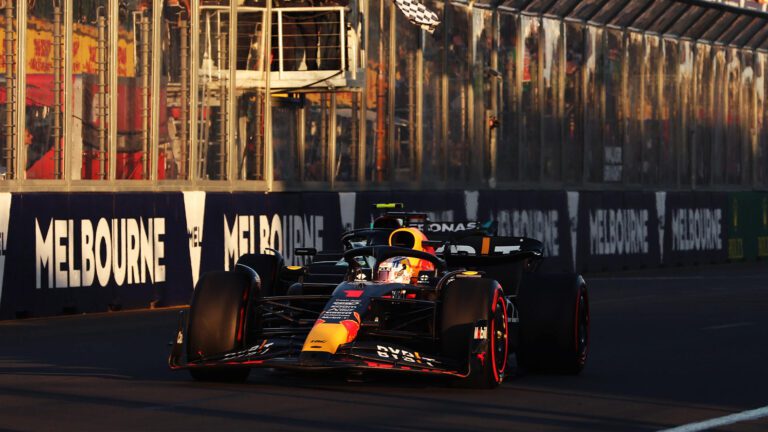Max Verstappen zwycięzcą GP Australii w tle “popisowych” decyzji sędziów