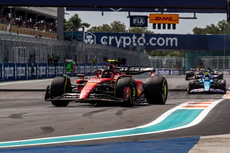Ferrari z nowym tylnym zawieszeniem dopiero podczas GP Hiszpanii